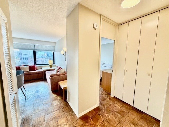 Building Photo - 65 E India Row