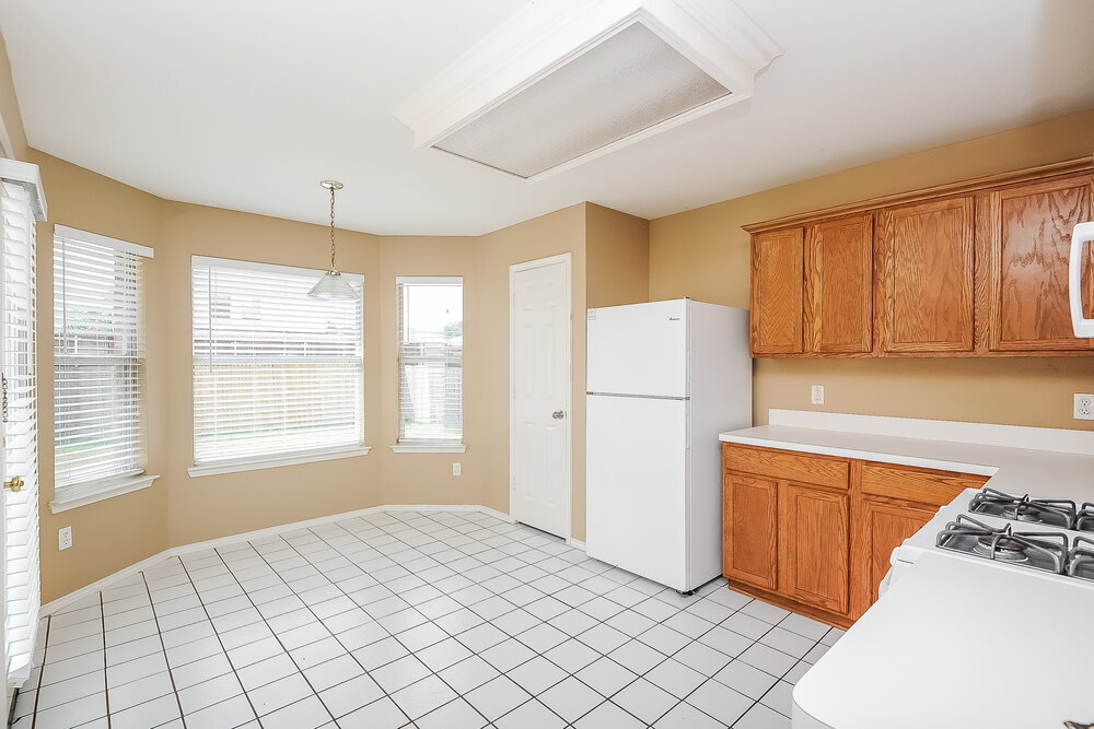 Building Photo - 1626 Redwood Dr