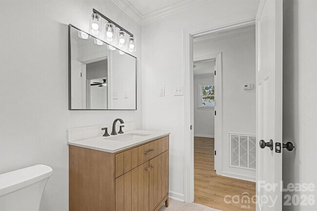 Building Photo - 357 Barnes St