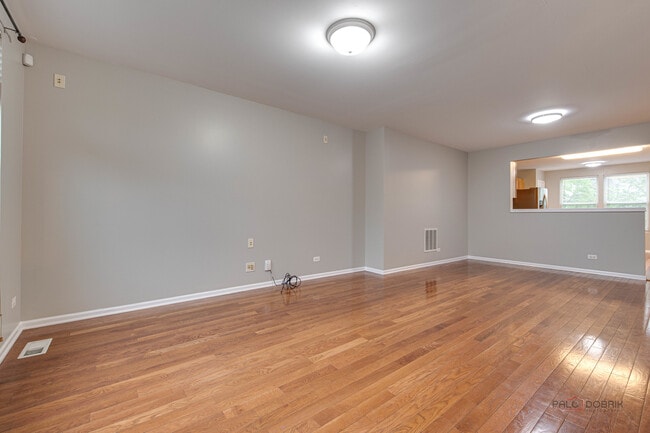 Building Photo - 496 Belvedere Ln