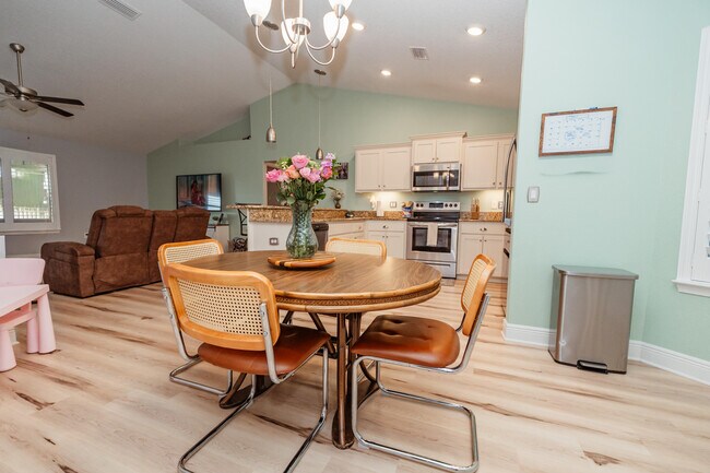 Building Photo - 2200 Jernigan Dr