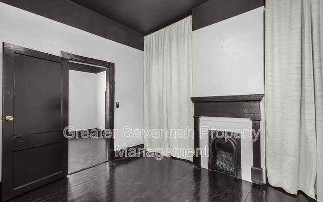Building Photo - 2221 Harden St