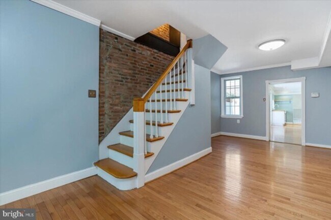 Building Photo - Enchanting Fells Point SFH 2bd/1.5ba w/ CAC, Modern Features, W/D and more! Available now