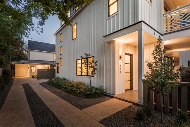 Building Photo - 2707 Stacy Ln