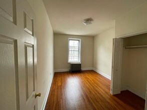Building Photo - 425 N 36th St