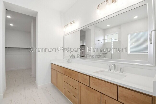 Building Photo - 14314 Olive Hbr Trl