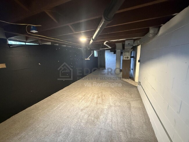 Building Photo - 1585 Wilson Ave SW