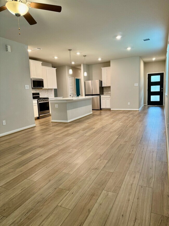 Building Photo - 2038 Myrtle Oak Ct