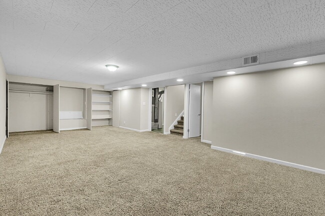 Building Photo - $1,840.95 - 3 Bed, 2 Bath Townhome In Co Springs with In Unit Laundry and Central AC!