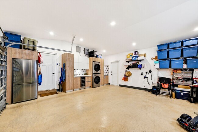 Building Photo - 8820 SW 85th Terrace