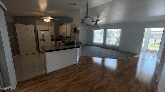 Building Photo - 1648 Cheshire Cir W