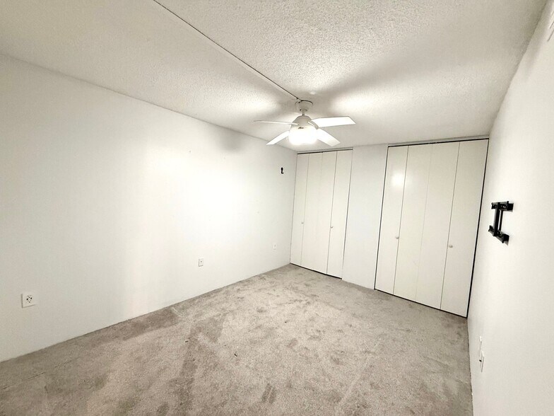Building Photo - 3930 S Roosevelt Blvd