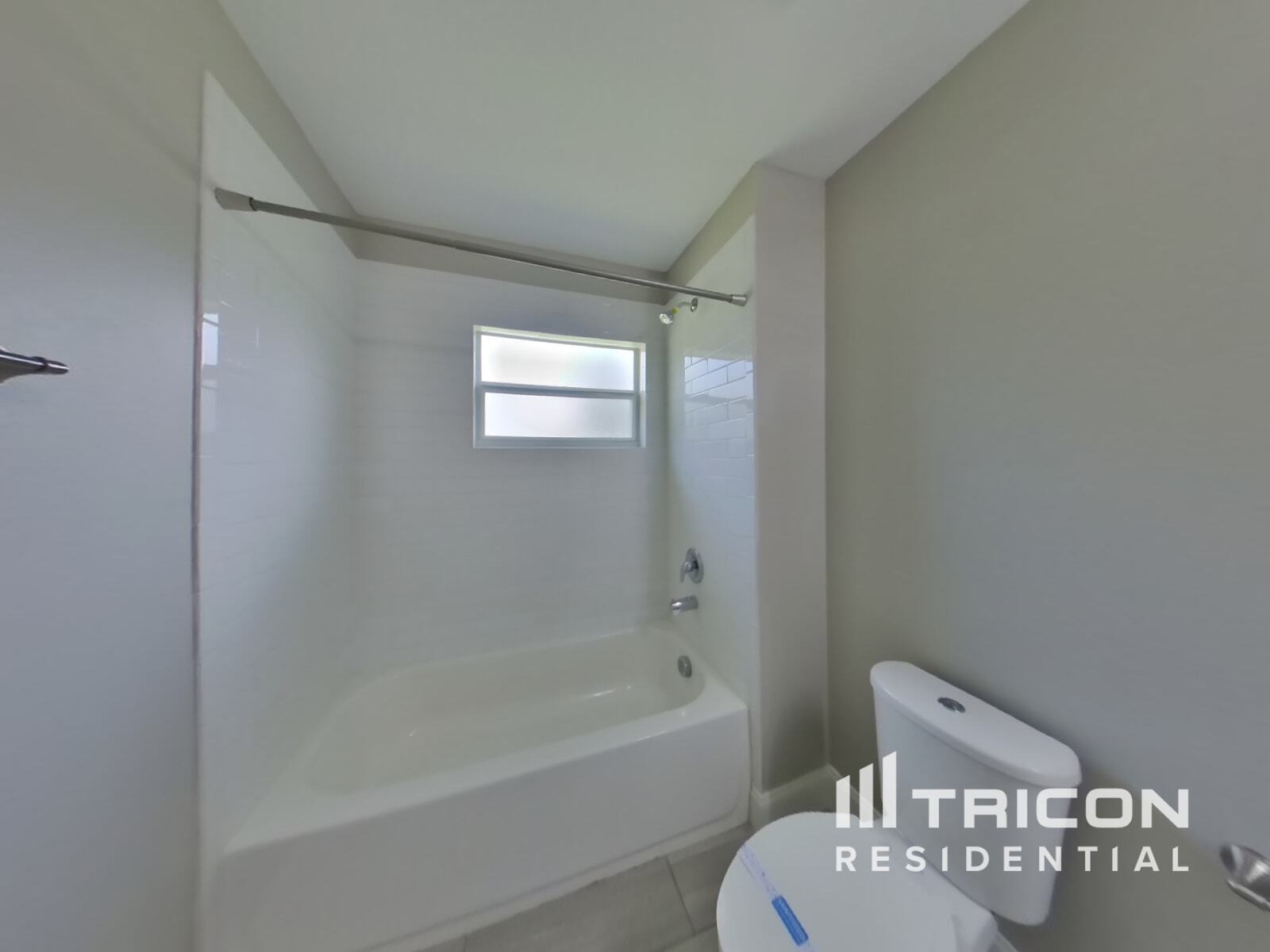 Building Photo - 3140 Tiburon Ln