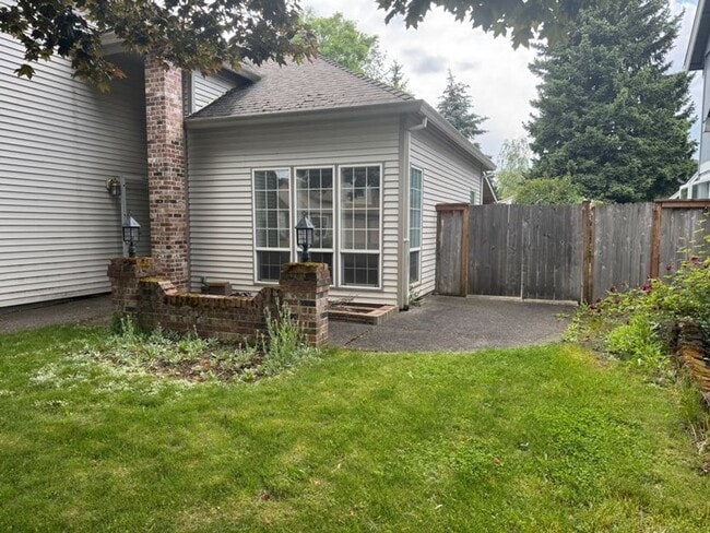 Building Photo - GREAT HOME IN CASCADE PARK. 3 bedrooms, 2 ...