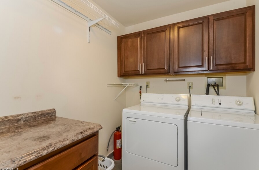 Building Photo - 94 Hagerman Ct