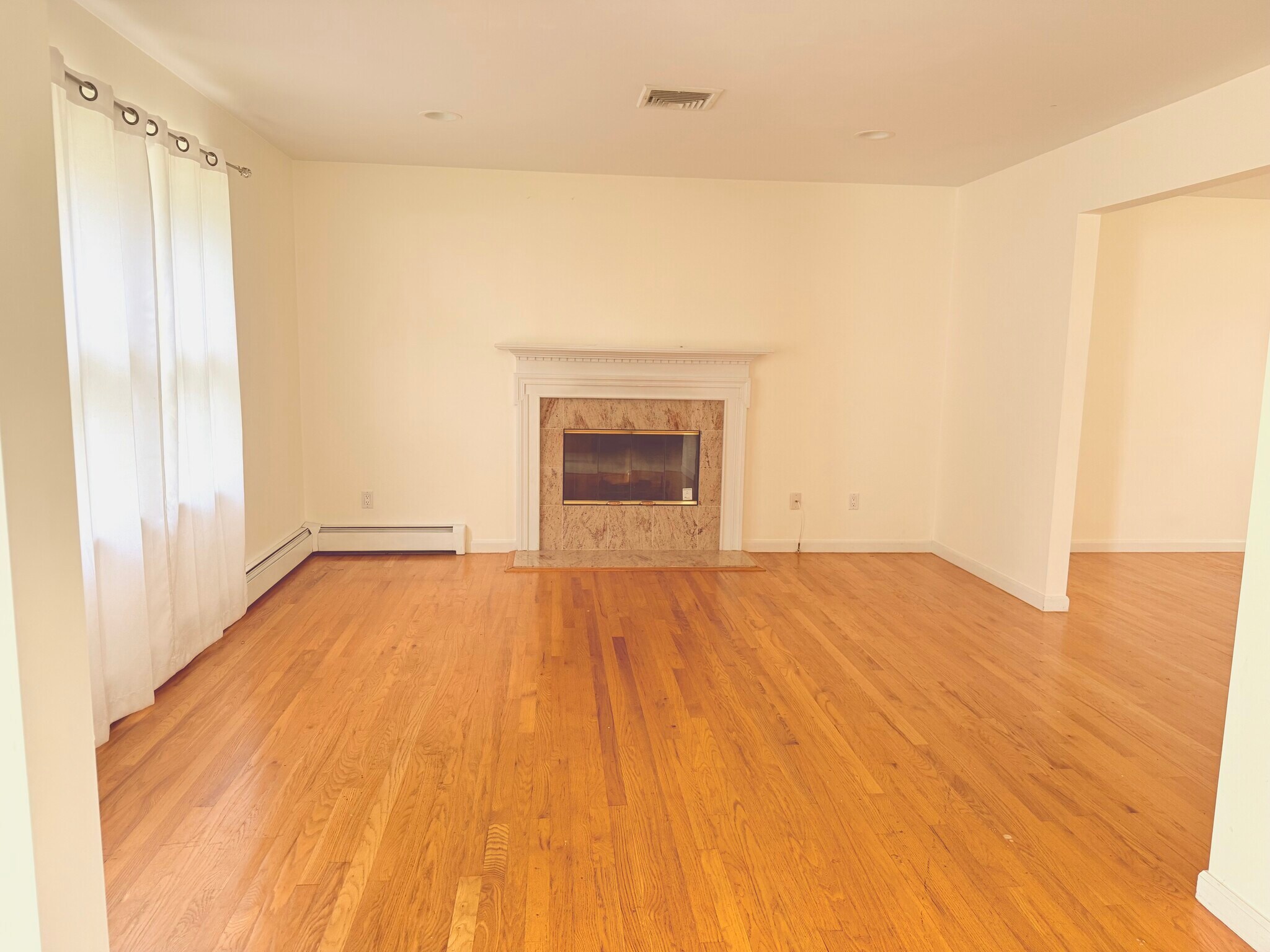 Building Photo - 338 38th St