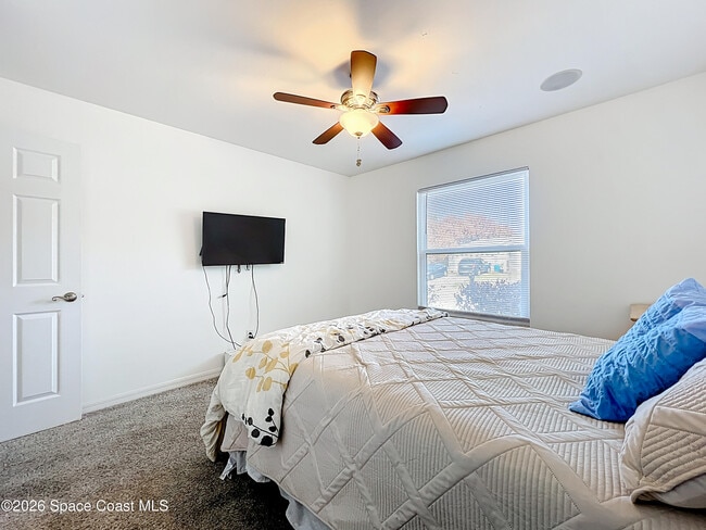 Building Photo - 1614 Earlham Ave NW