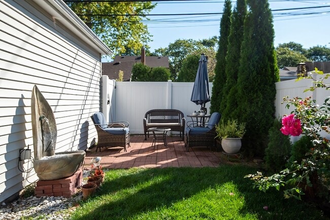 Building Photo - 8253 Karlov Ave