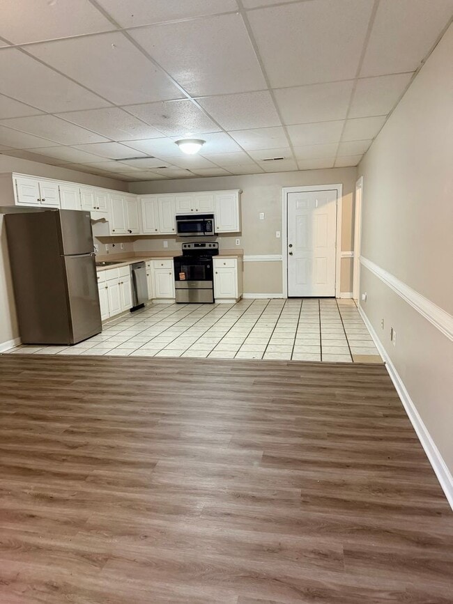 Building Photo - 281 Foxworth Dr