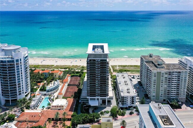 Building Photo - 5875 Collins Ave