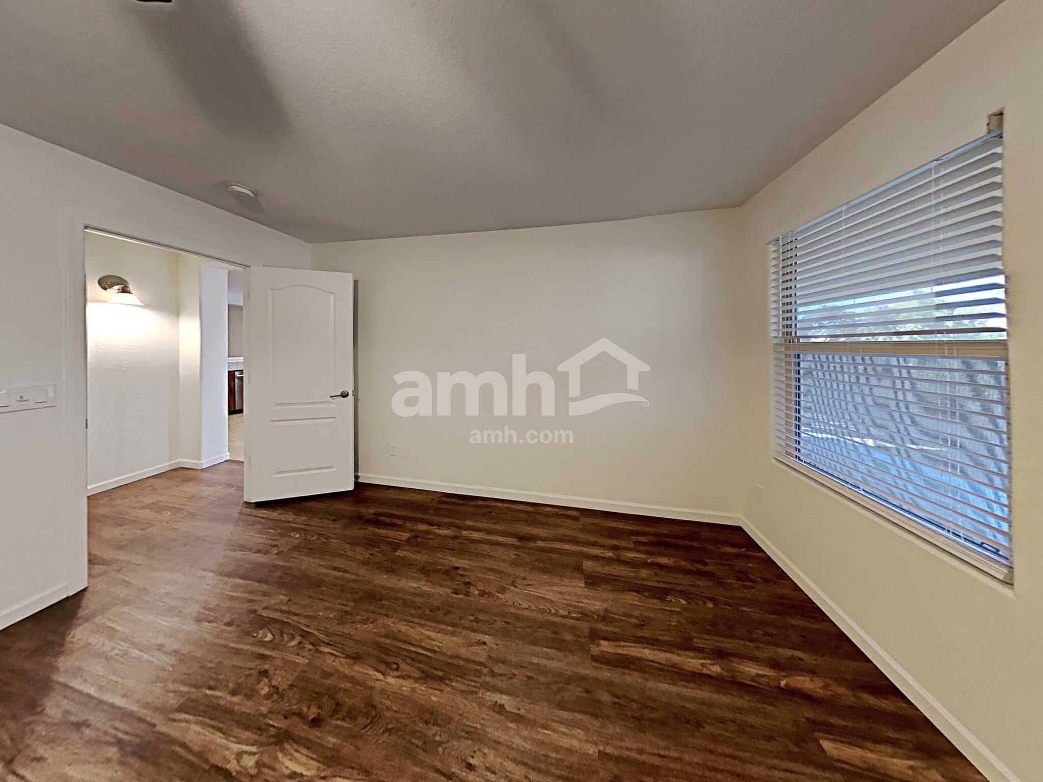 Building Photo - 4592 E Longhorn St