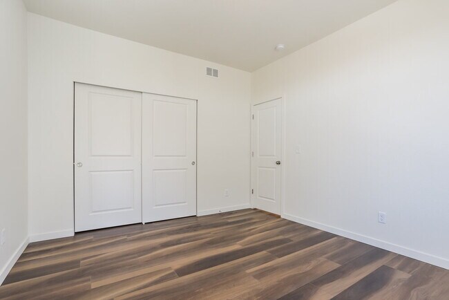 Building Photo - 18571 E 47th Ave