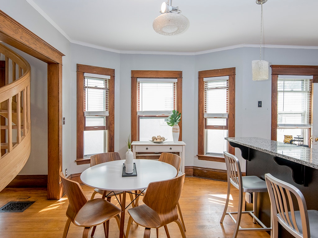 Building Photo - 961 18th Ave SE