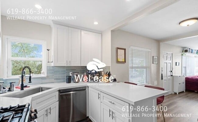 Building Photo - 5932 Estelle St