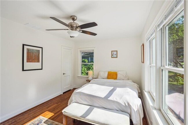 Building Photo - 783 Livingstone Pl