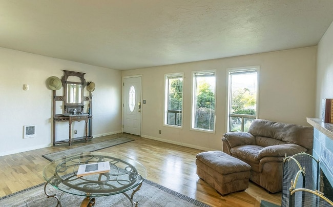 Building Photo - 2458 Corral Ct