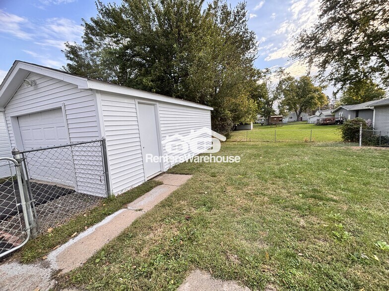 Building Photo - 3711 37th St
