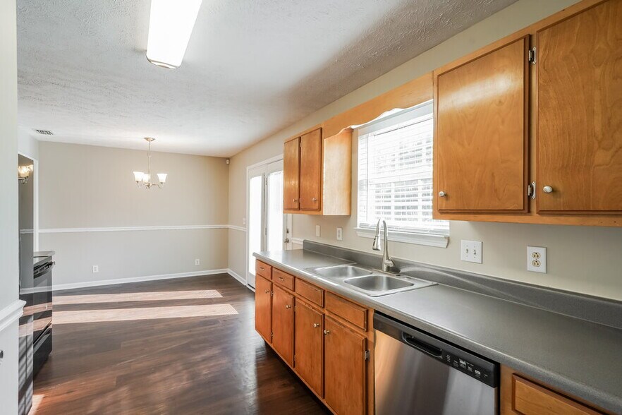 Building Photo - 1211 Azure Way