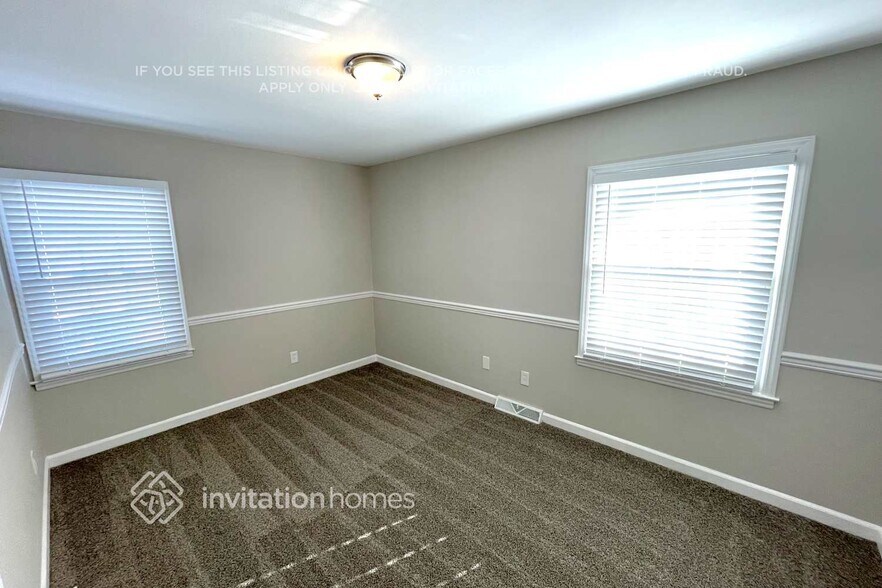 Building Photo - 7112 David Ave