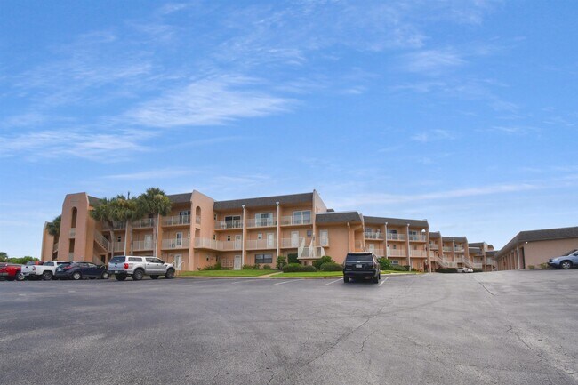 Building Photo - 5930-5A1a A1A S