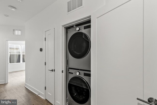 Building Photo - 1211 Northside Park Blvd