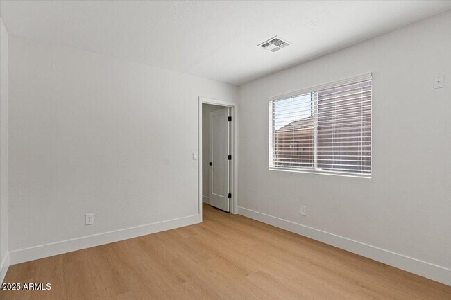 Building Photo - 2289 W Hayden Peak Dr