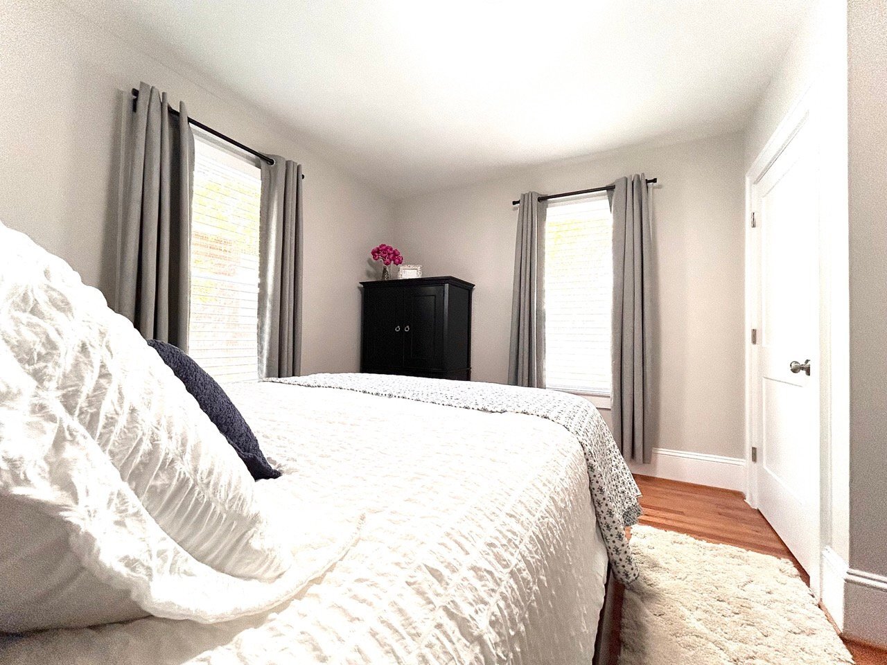 Building Photo - 2240 Queen St