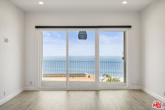 Building Photo - 18103 Coastline Dr