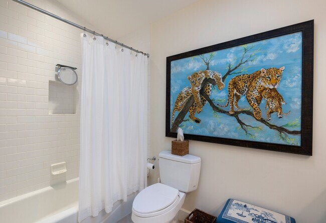 Building Photo - 264 Harbor Dr