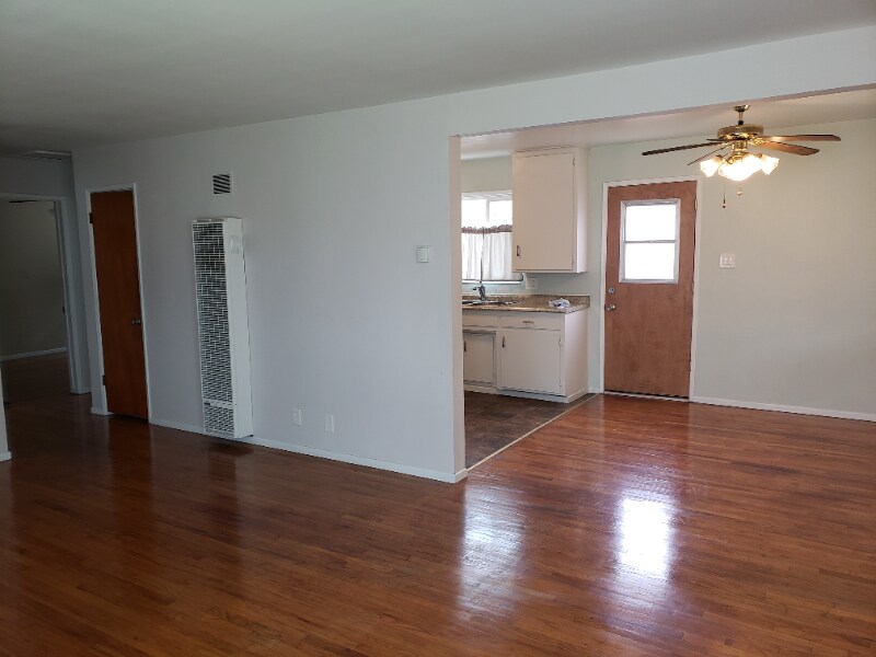 Building Photo - 16516 Firmona Ave