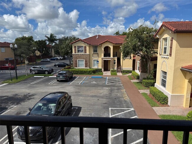 Building Photo - 1690 NE 33rd Ave