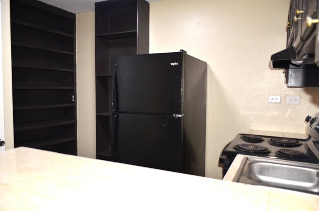 Building Photo - 308 E Olive St