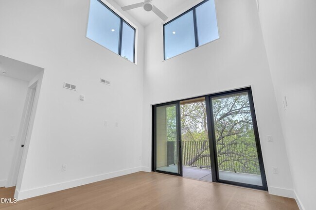 Building Photo - 29 Enterprise St