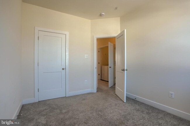 Building Photo - 1 Taube Ct