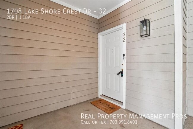 Building Photo - 1708 Lake Shore Crest Dr