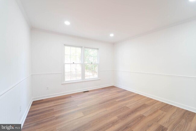 Building Photo - 3244 Titanic Dr