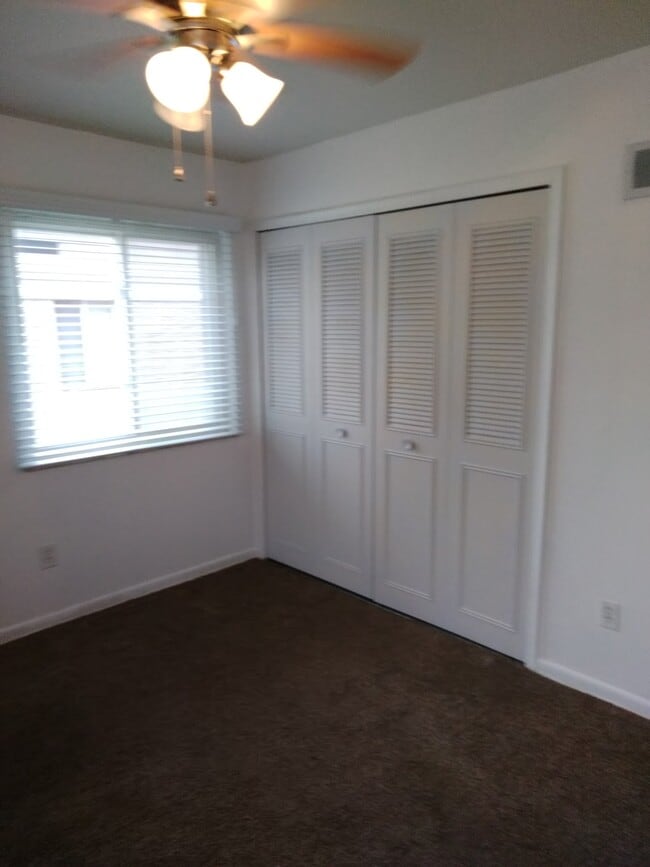 Building Photo - 3462 Ridgecliffe Dr