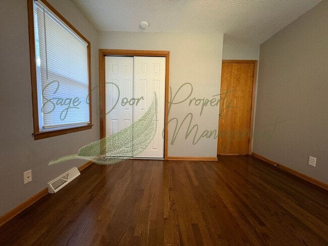 Building Photo - 3213-3215 Marsh Ave