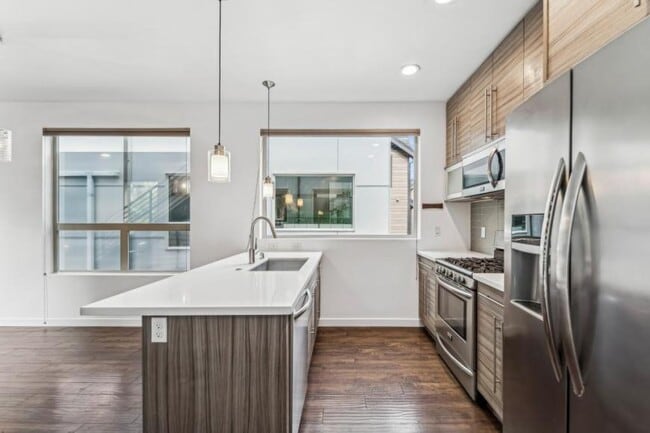 Building Photo - 2 bedroom in Seattle WA 98115