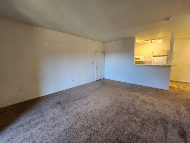Building Photo - 231 W Horizon Ridge Pkwy